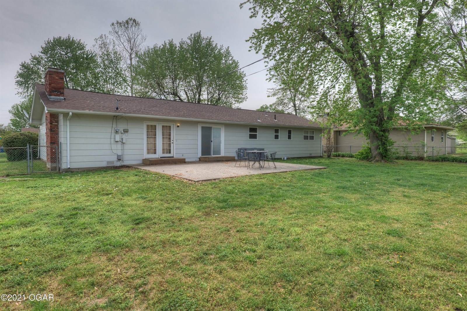 2702 Massachusetts Avenue, Joplin, MO 64804