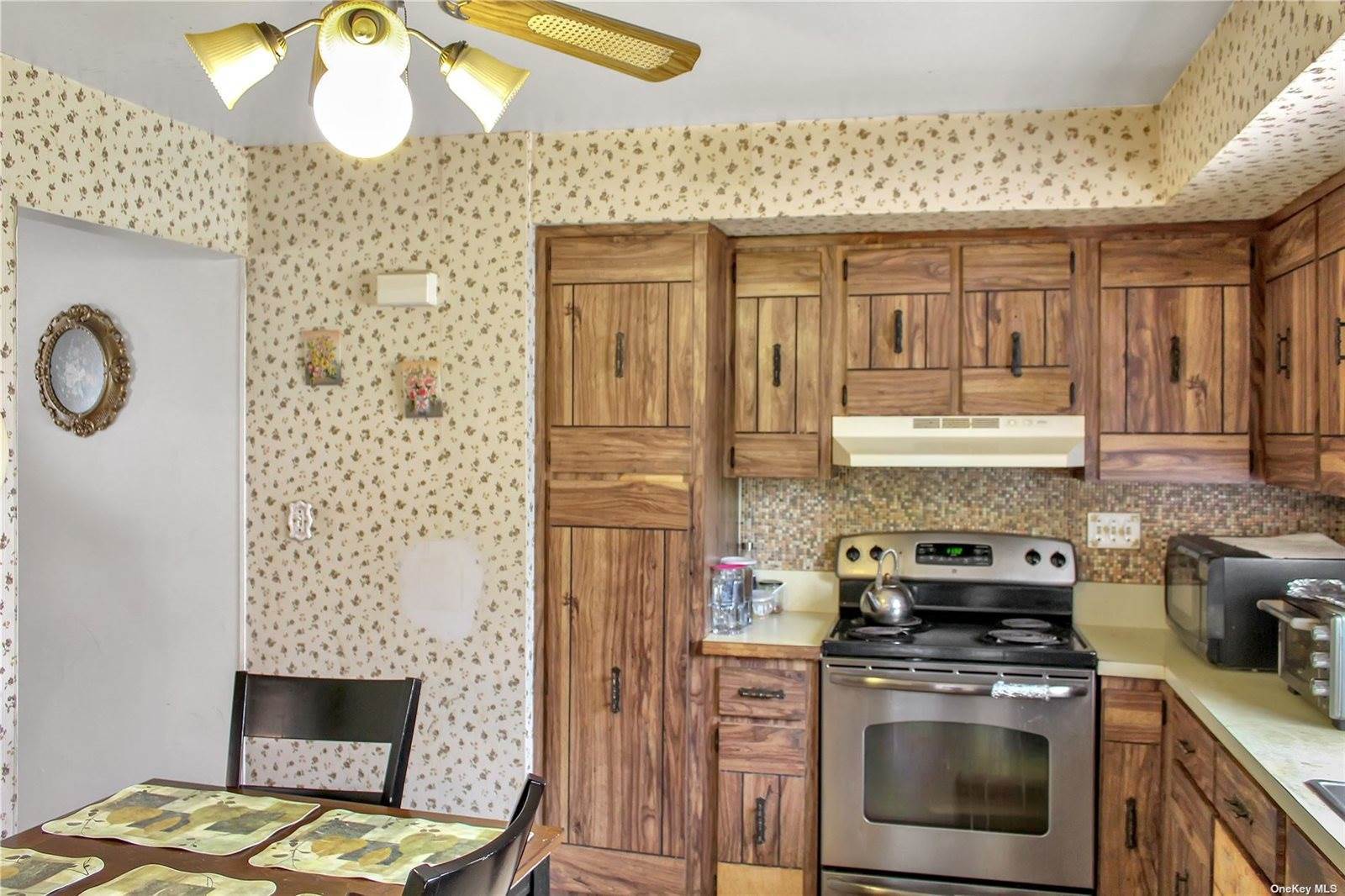 2549 Locust Avenue, North Bellmore, NY 11710