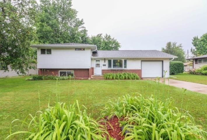 2016 Vermont Avenue, Stevens Point, WI 54481