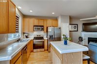 2738 SE 74TH Way, Hillsboro, OR 97123