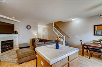 2738 SE 74TH Way, Hillsboro, OR 97123