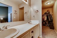 2738 SE 74TH Way, Hillsboro, OR 97123