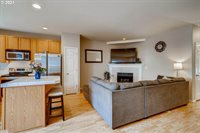 2738 SE 74TH Way, Hillsboro, OR 97123