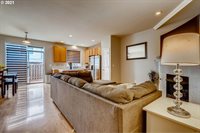 2738 SE 74TH Way, Hillsboro, OR 97123