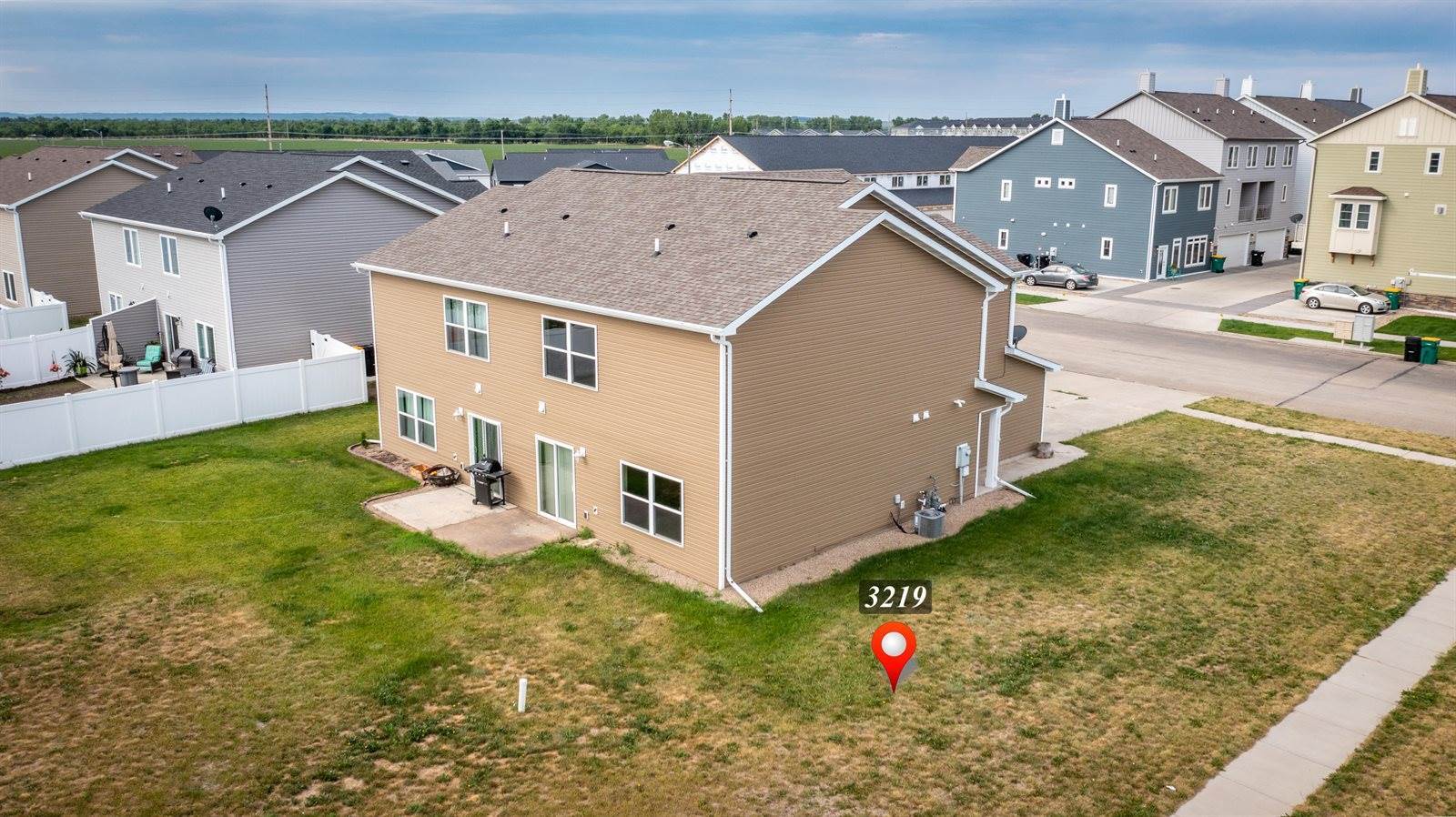 3219 Rutland Drive, Bismarck, ND 58504