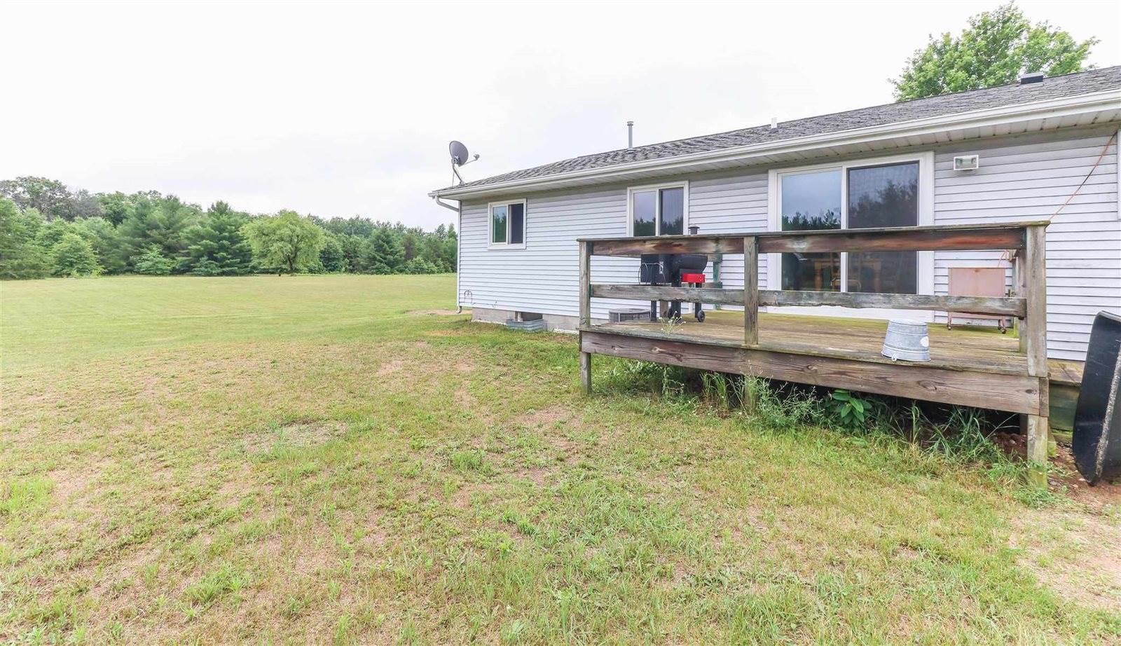 11281 County Road Z, Nekoosa, WI 54457