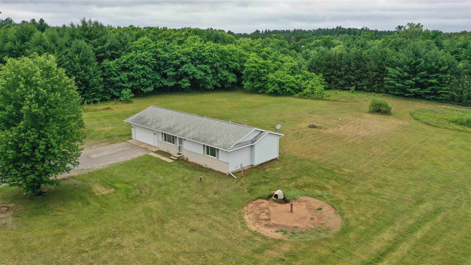 11281 County Road Z, Nekoosa, WI 54457