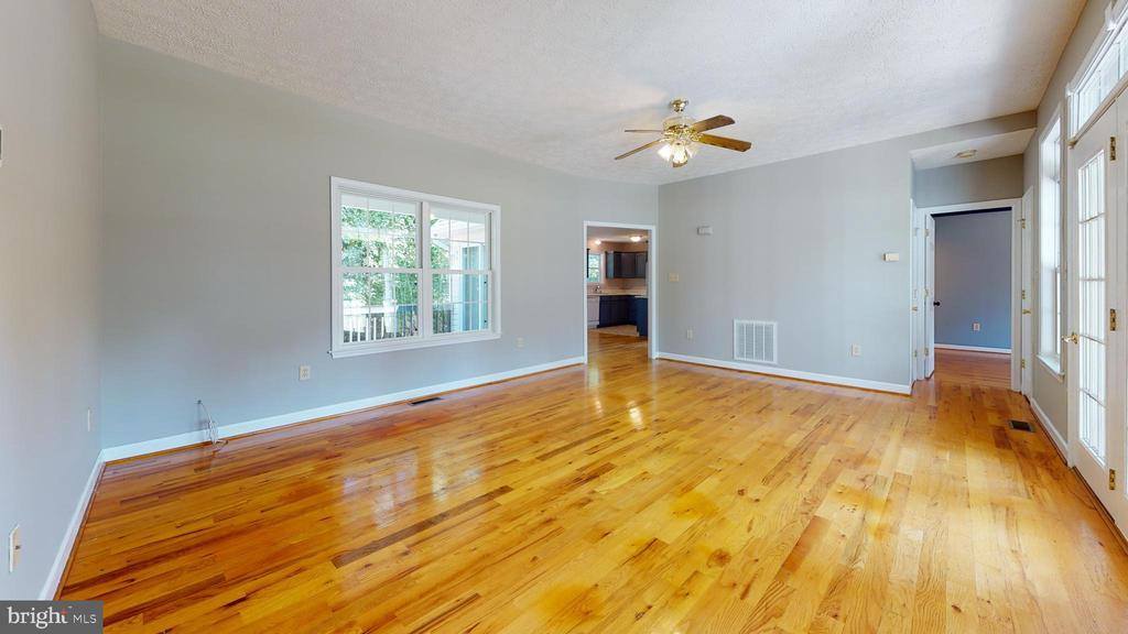 54 Farm View Road, Front Royal, VA 22630