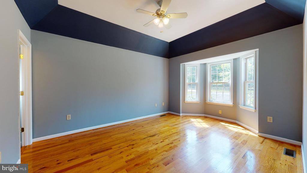 54 Farm View Road, Front Royal, VA 22630