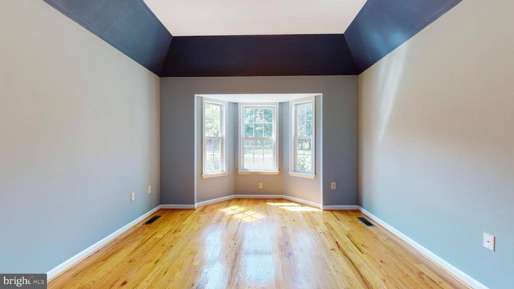 54 Farm View Road, Front Royal, VA 22630