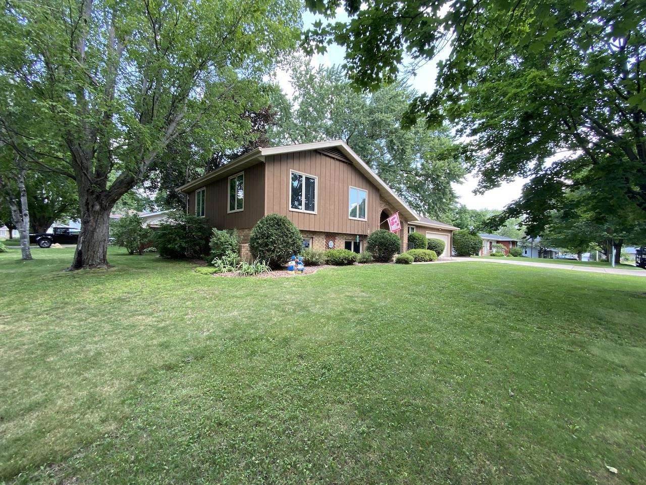 418 Crescent Drive, Wausau, WI 54401