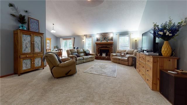 140 East Nelson Circle, Olathe, KS 66061