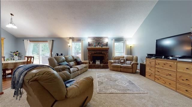 140 East Nelson Circle, Olathe, KS 66061