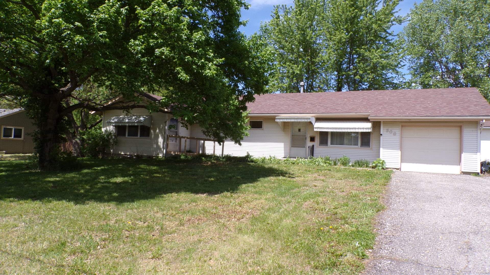 508 Atchison ST, Oskaloosa, KS 66066