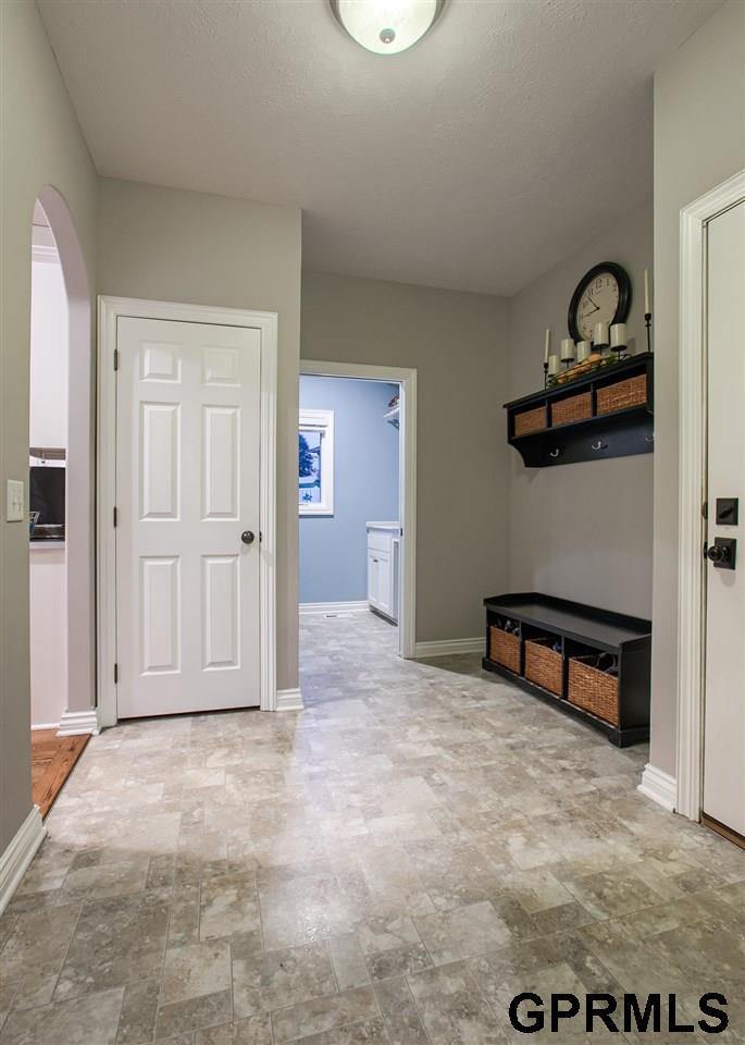 12435 S 79 Avenue, Papillion, NE 68046