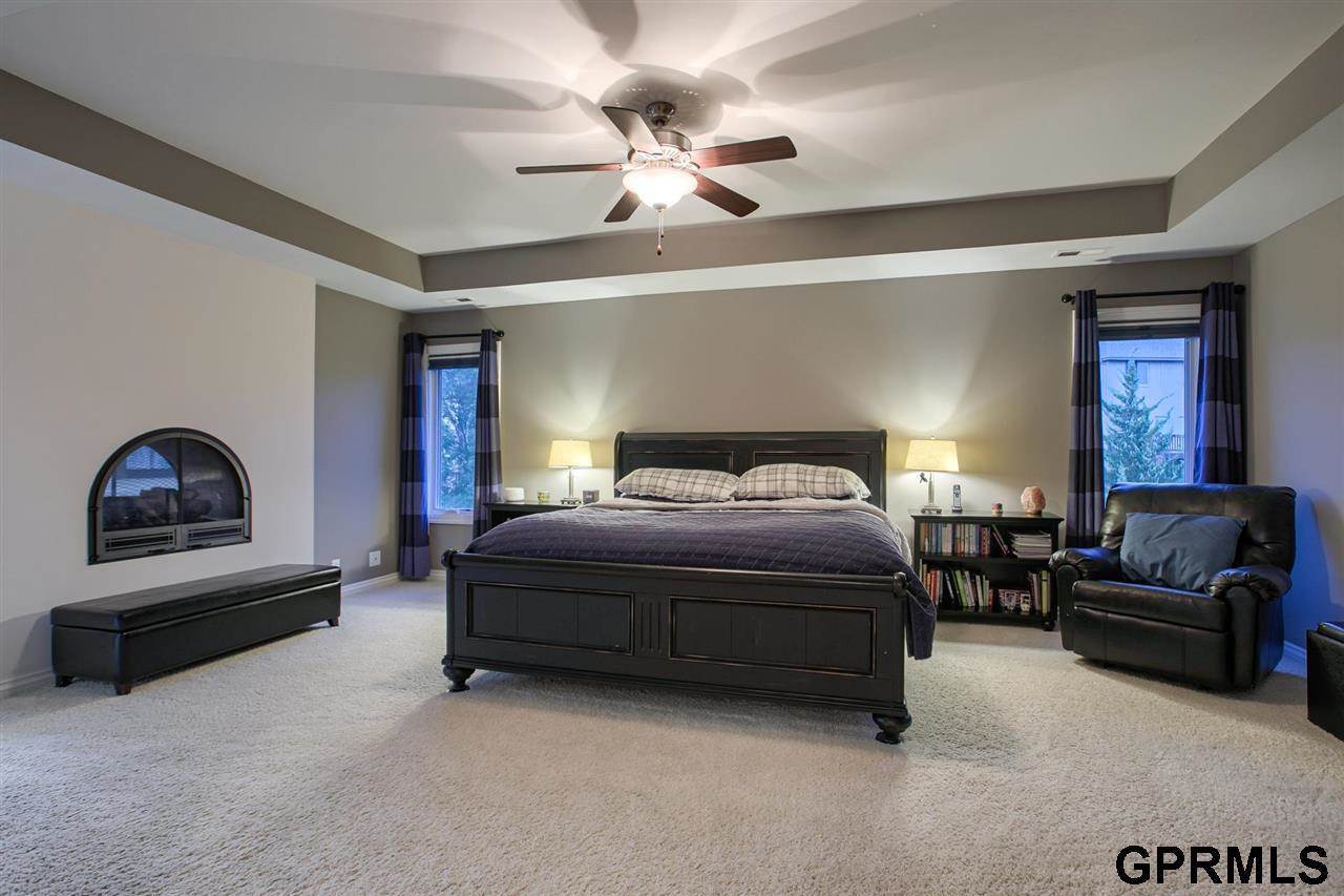 12435 S 79 Avenue, Papillion, NE 68046