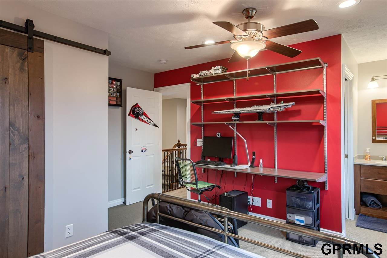 12435 S 79 Avenue, Papillion, NE 68046