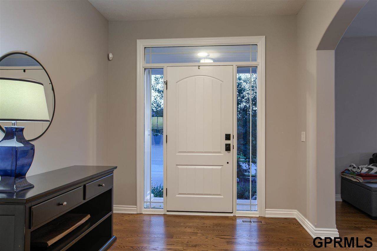 12435 S 79 Avenue, Papillion, NE 68046