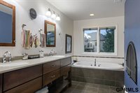 12435 S 79 Avenue, Papillion, NE 68046