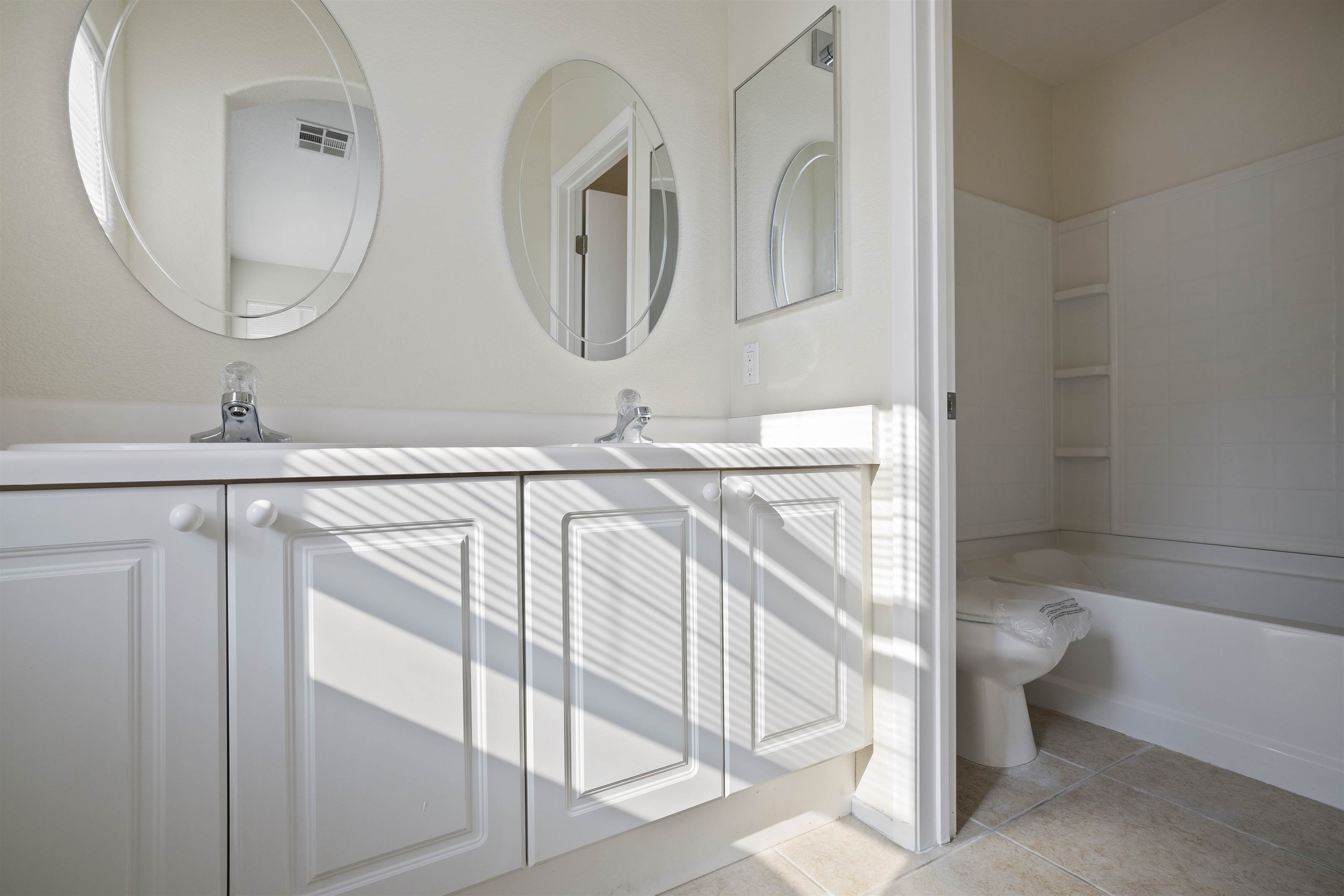 8831 Roping Rodeo Avenue, Las Vegas, NV 89178