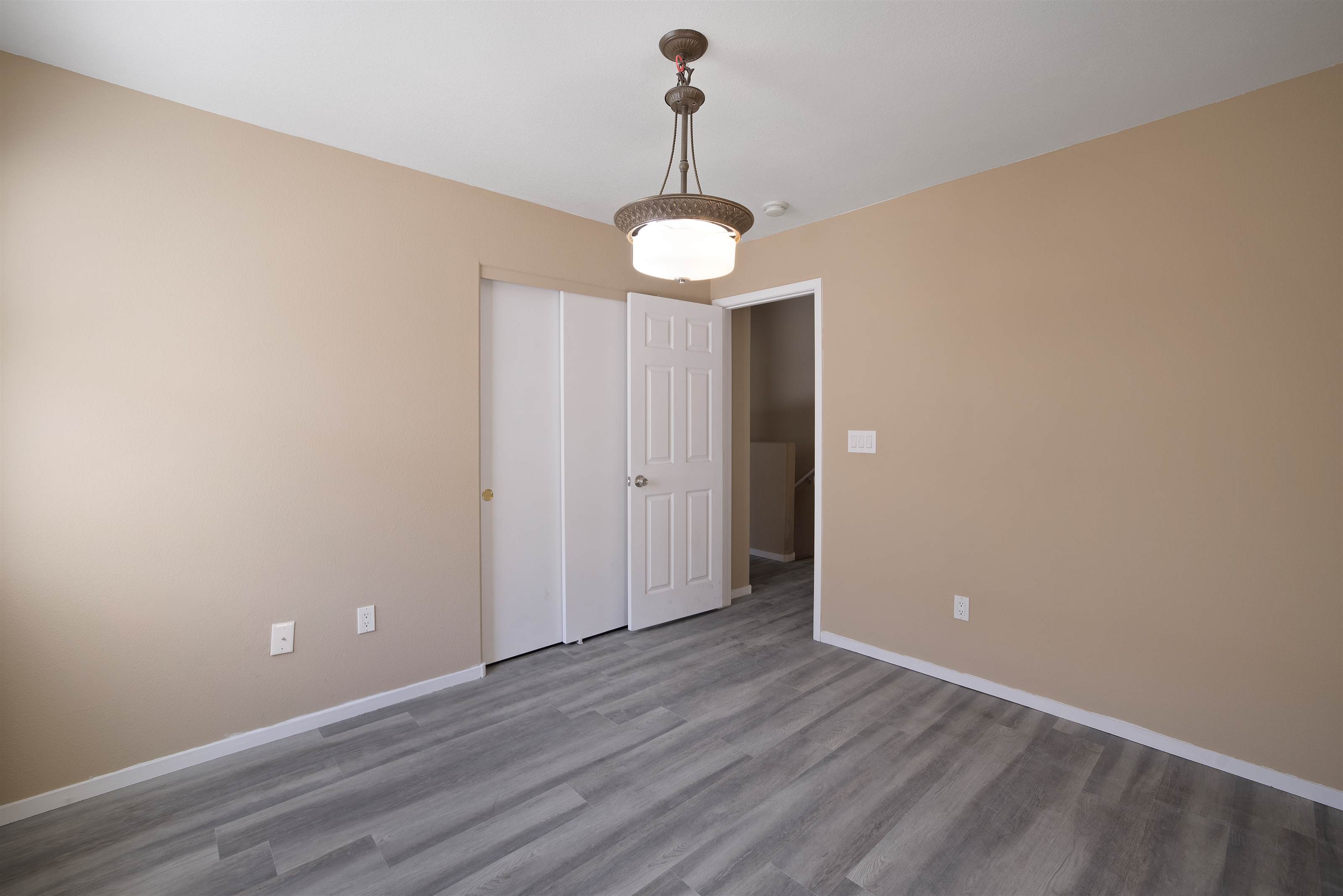 8637 Roping Rodeo Avenue, Las Vegas, NV 89178