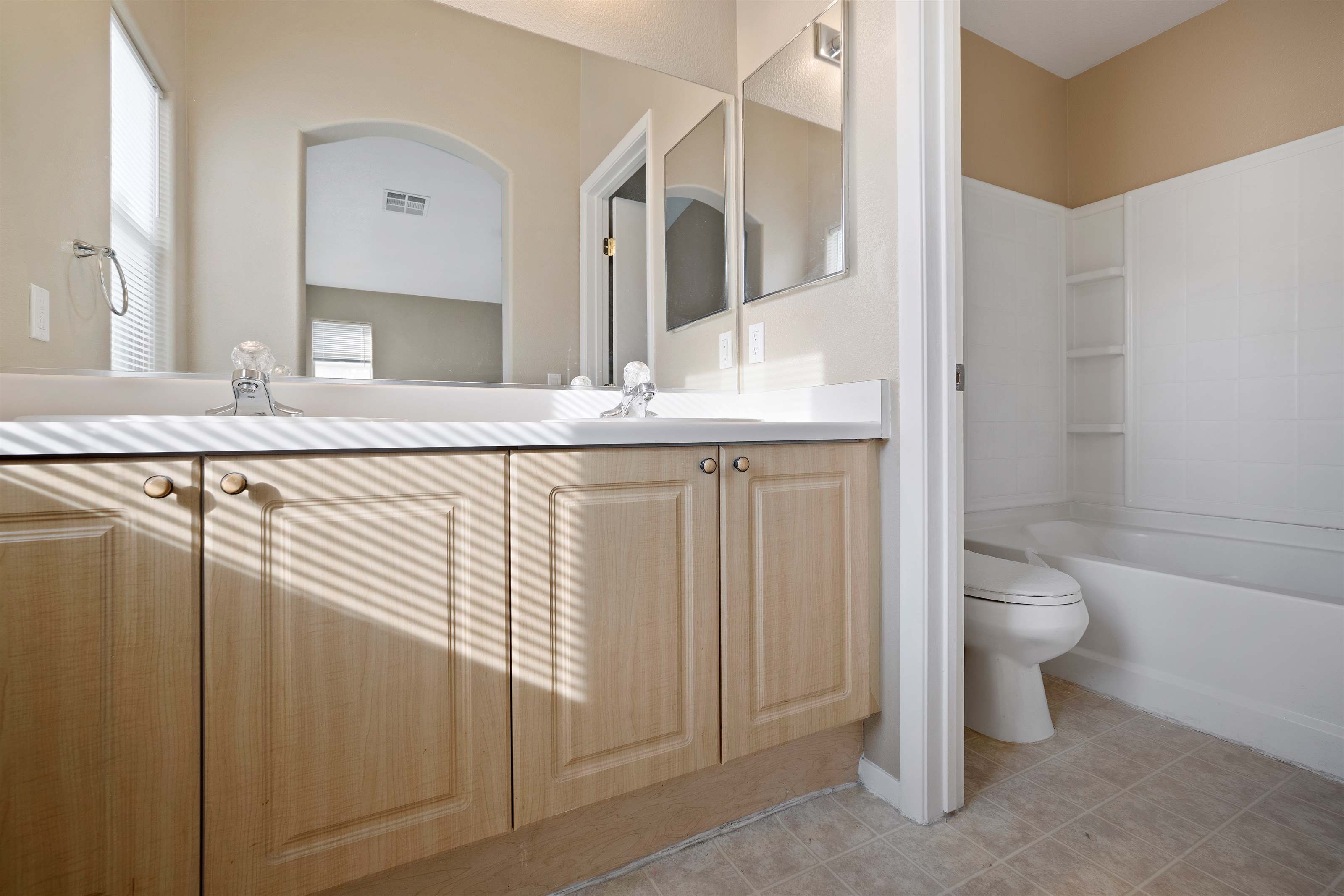 8637 Roping Rodeo Avenue, Las Vegas, NV 89178