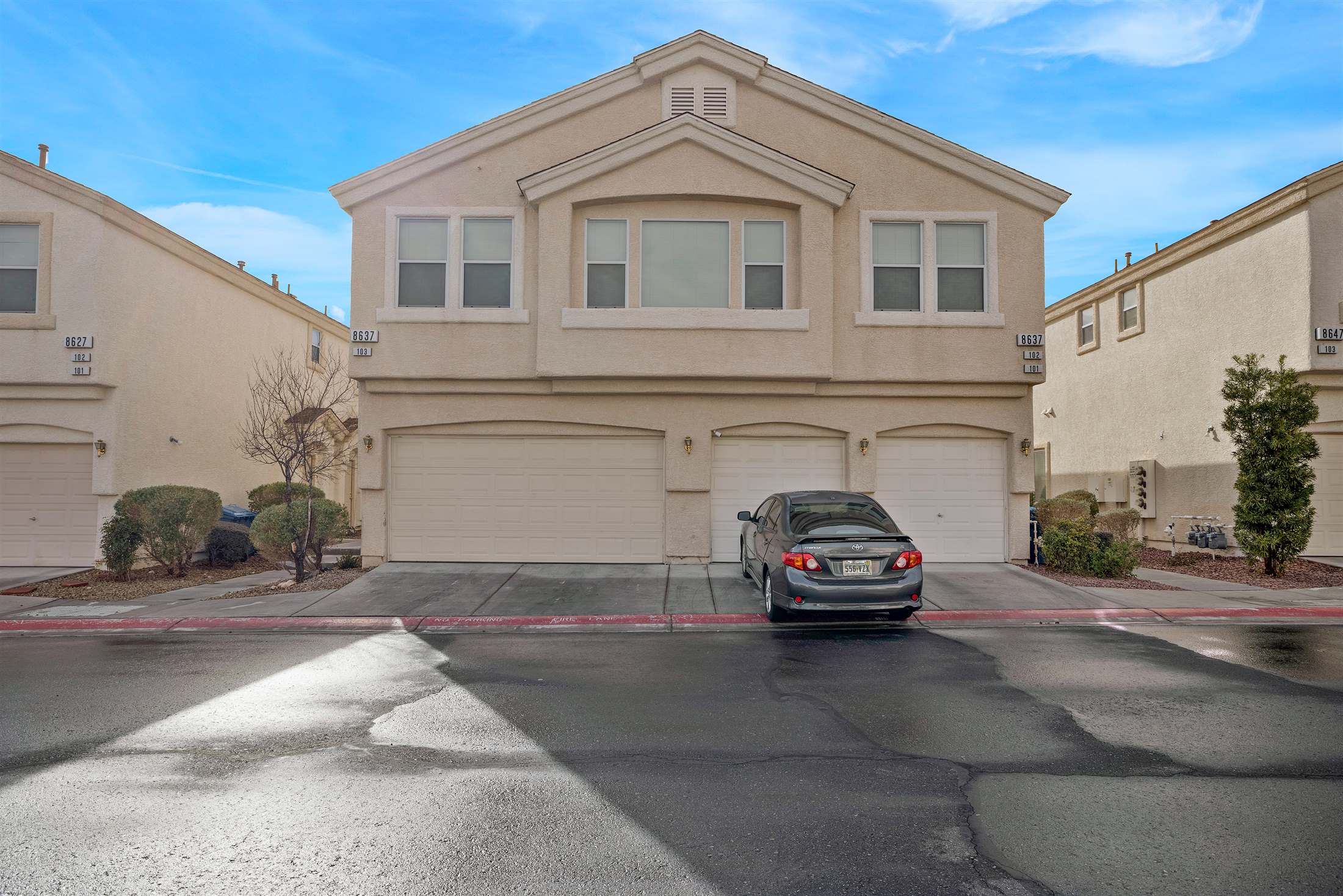 8637 Roping Rodeo Avenue, Las Vegas, NV 89178
