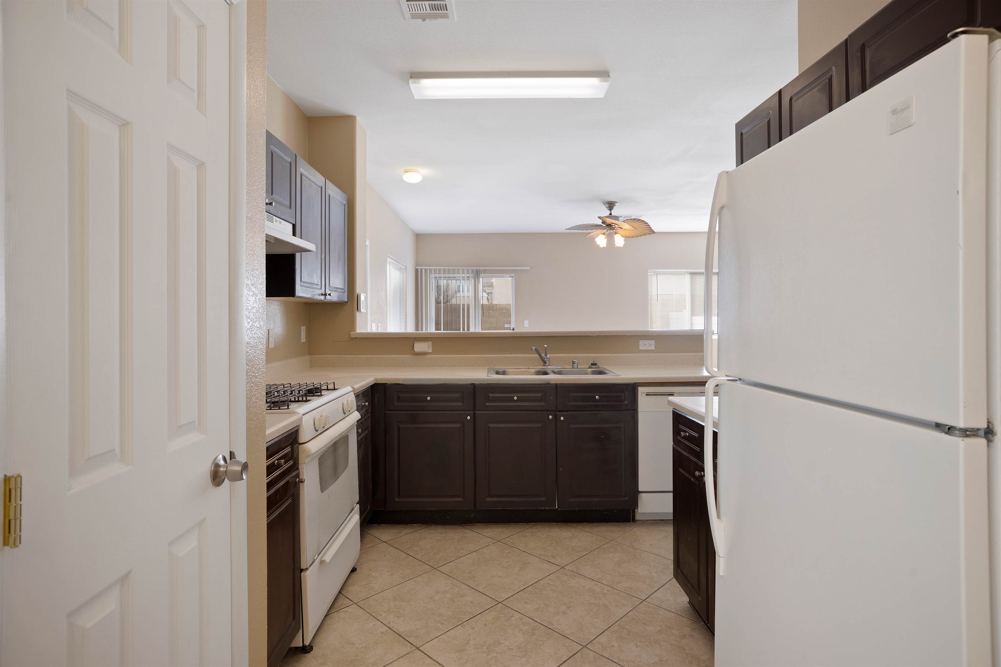 8637 Roping Rodeo Avenue, Las Vegas, NV 89178