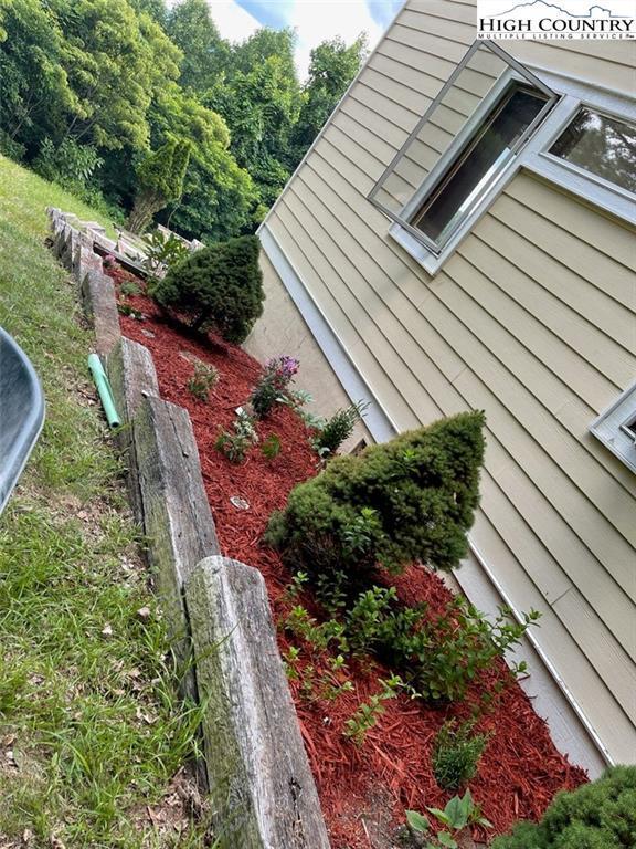 256 Eagle Nest Drive, Deep Gap, NC 28618
