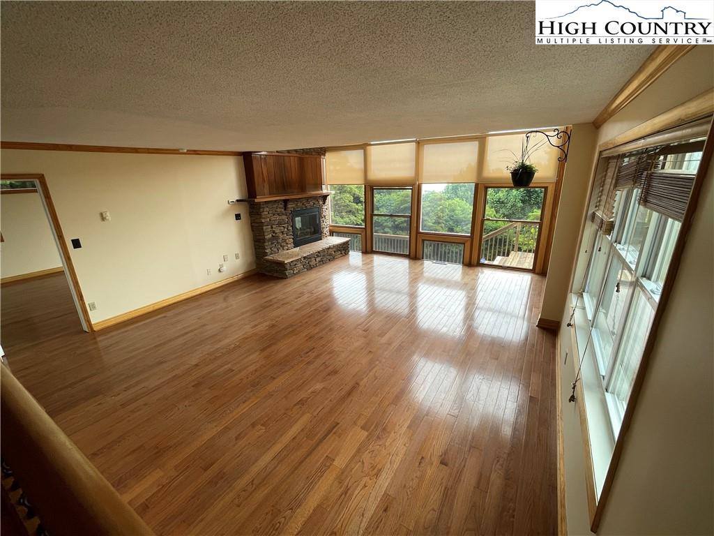 256 Eagle Nest Drive, Deep Gap, NC 28618