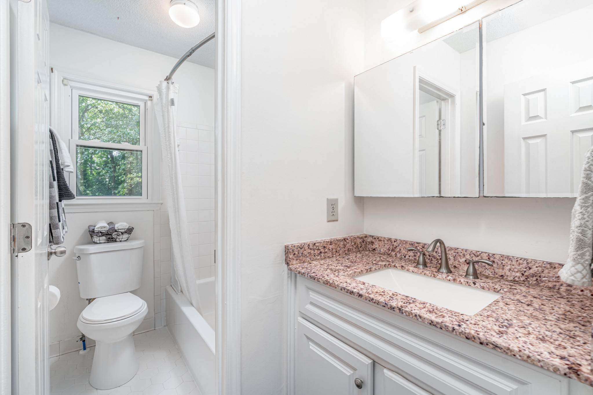 105 Queen Anne, Columbia, SC 29210