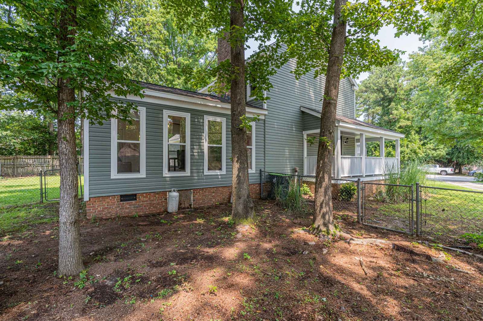 105 Queen Anne, Columbia, SC 29210