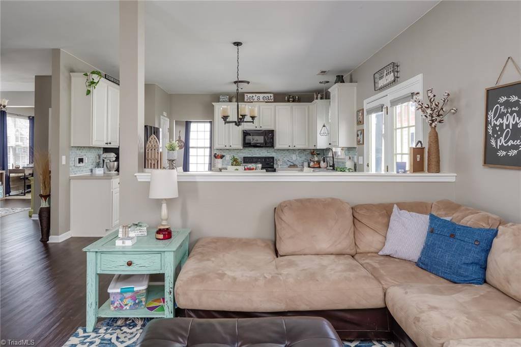 6218 Elderbush Drive, Greensboro, NC 27405