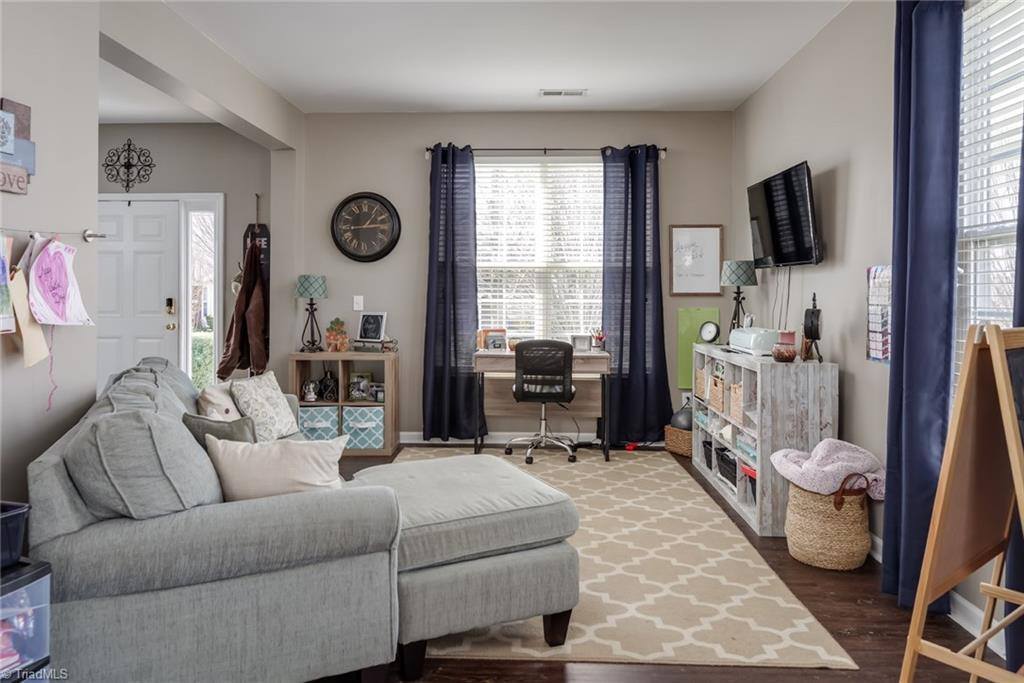 6218 Elderbush Drive, Greensboro, NC 27405