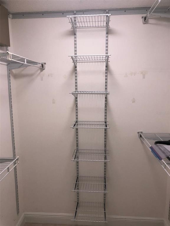 176 Club Villas Ln, Kissimmee, FL 34744