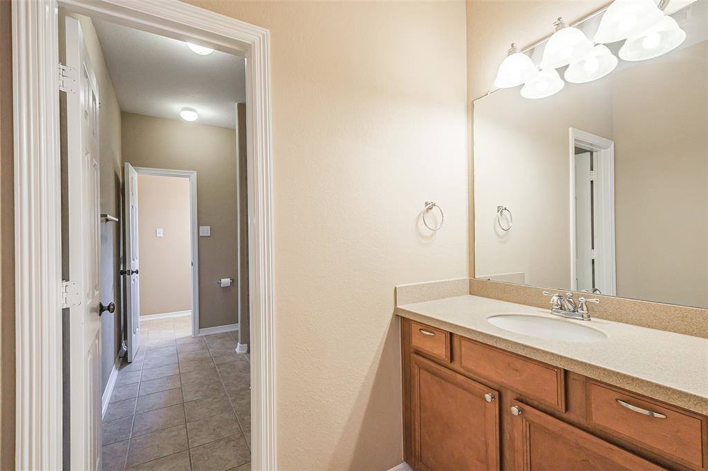 9215 Hummingbird Lane, Missouri City, TX 77459