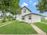 605 2nd St SW, Stanley, ND 58784