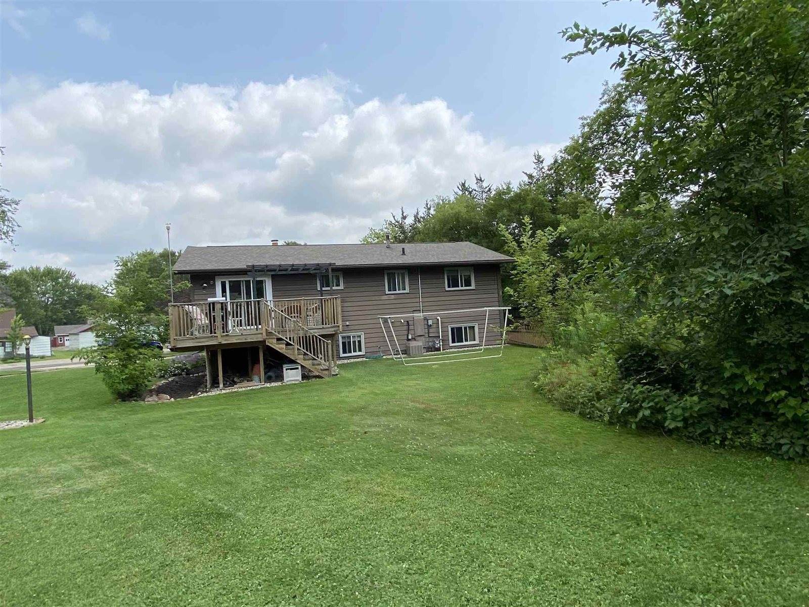 210 E Becker Road, Marshfield, WI 54449