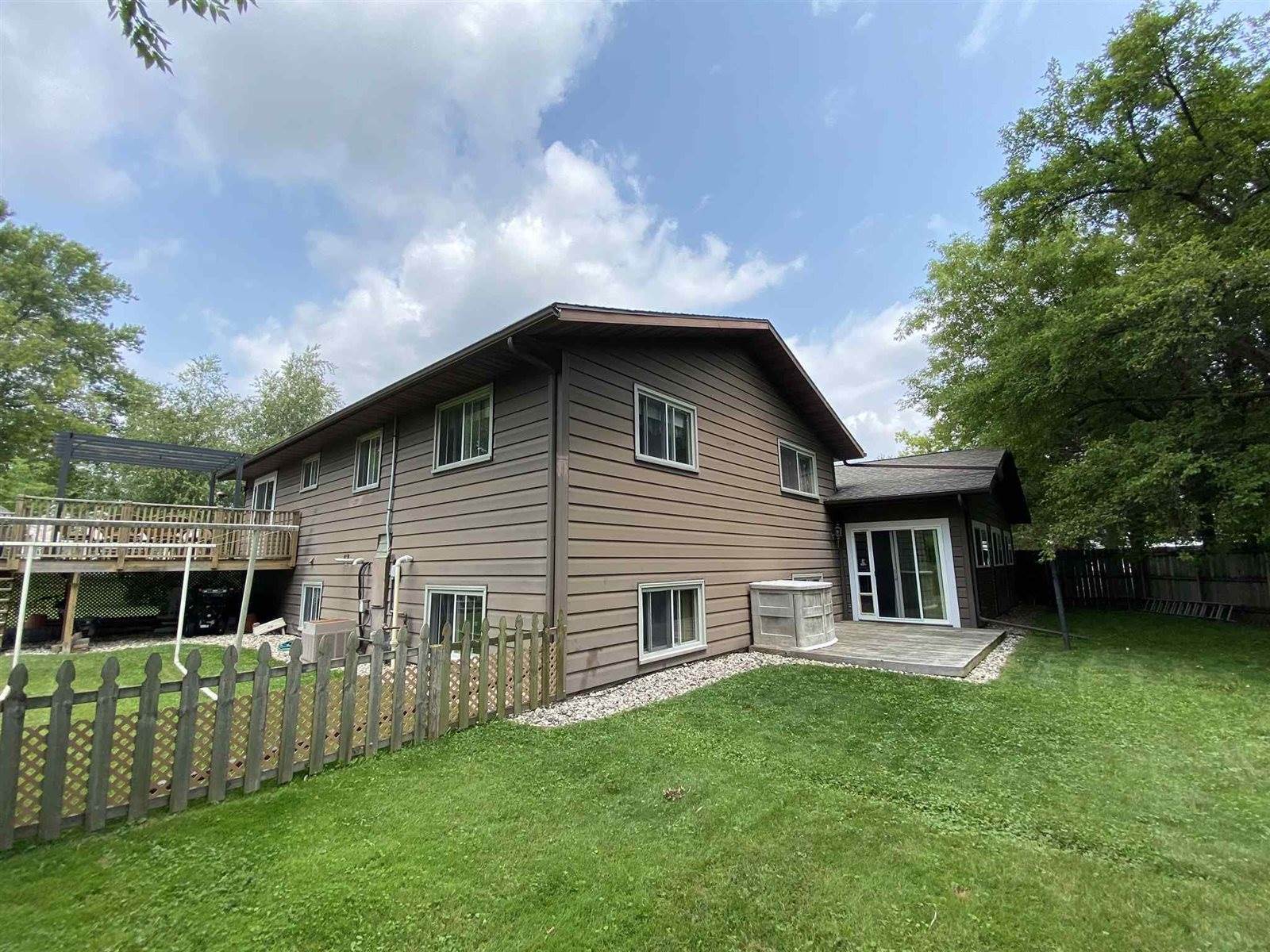 210 E Becker Road, Marshfield, WI 54449