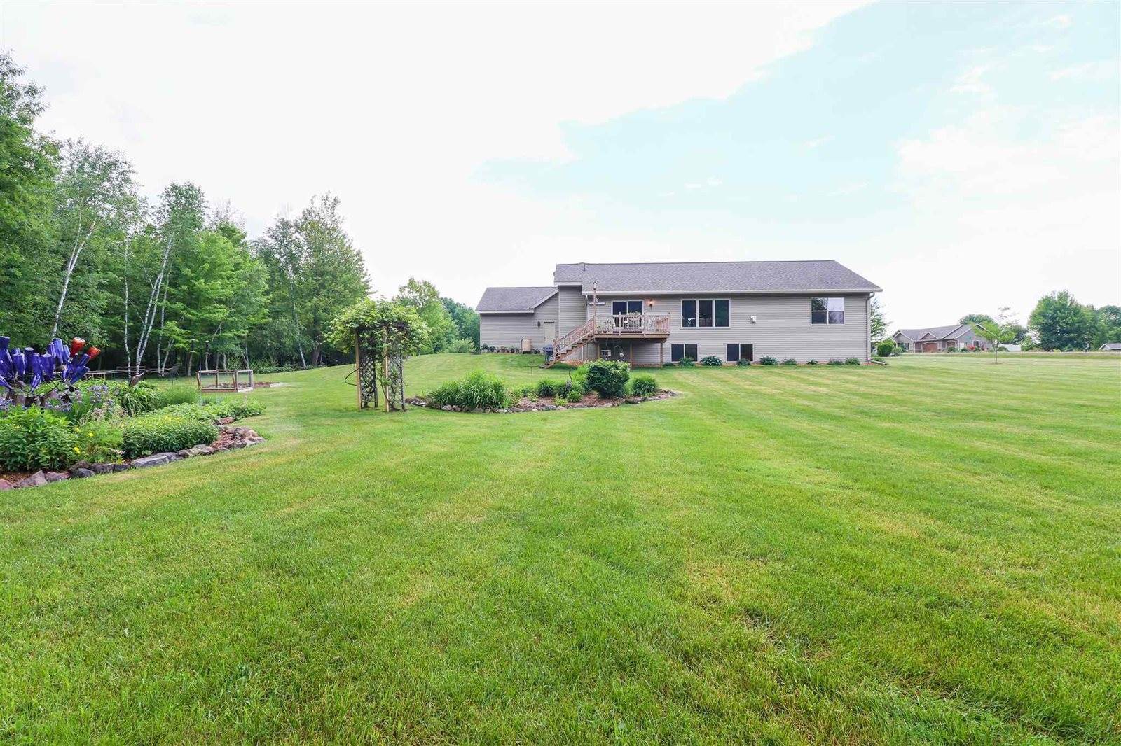 105428 Woodridge Drive, Spencer, WI 54449