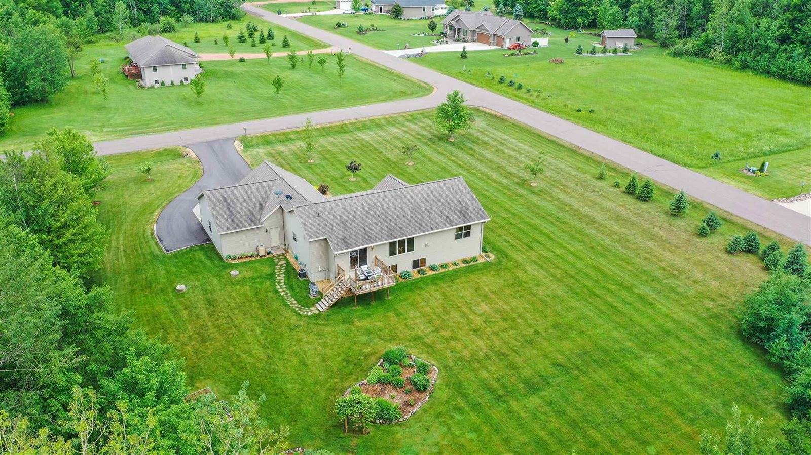 105428 Woodridge Drive, Spencer, WI 54449