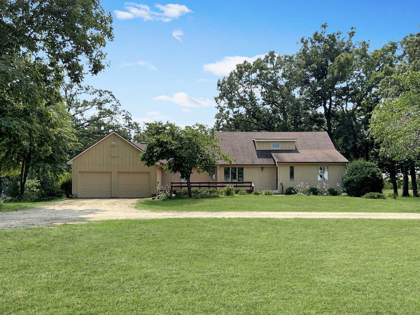 7717 West Wagner Road, Lena, IL 61048