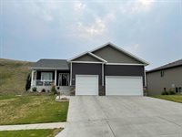 3208 Valley Drive, Bismarck, ND 58503