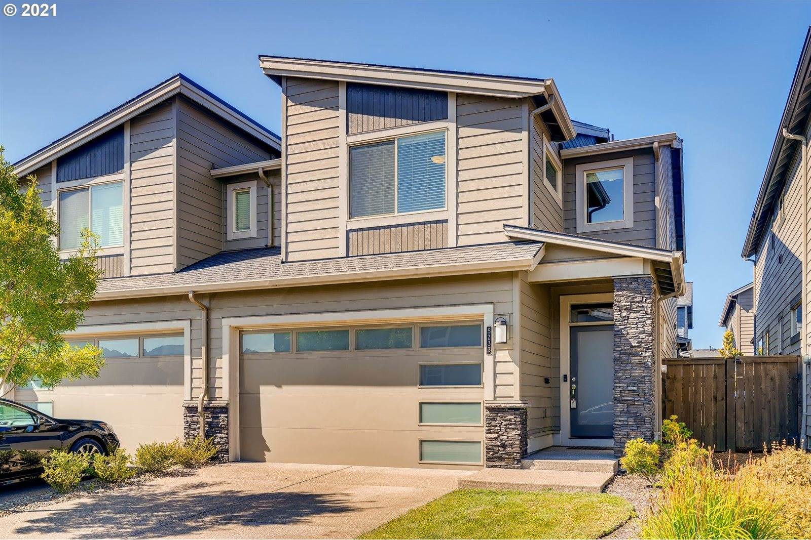 5233 SE Thornapple St, Hillsboro, OR 97123