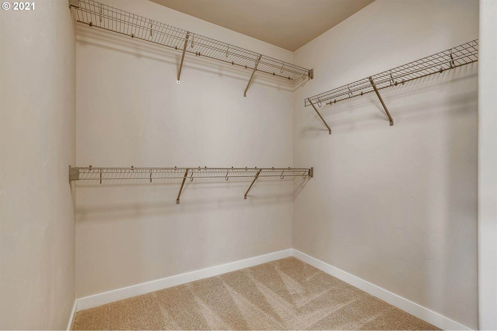 5233 SE Thornapple St, Hillsboro, OR 97123