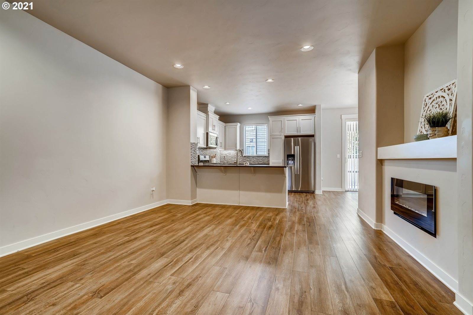 5233 SE Thornapple St, Hillsboro, OR 97123