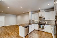 5233 SE Thornapple St, Hillsboro, OR 97123