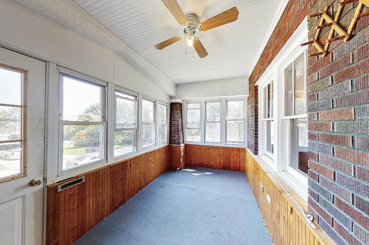 4334 South 12 Street, Omaha, NE 68107