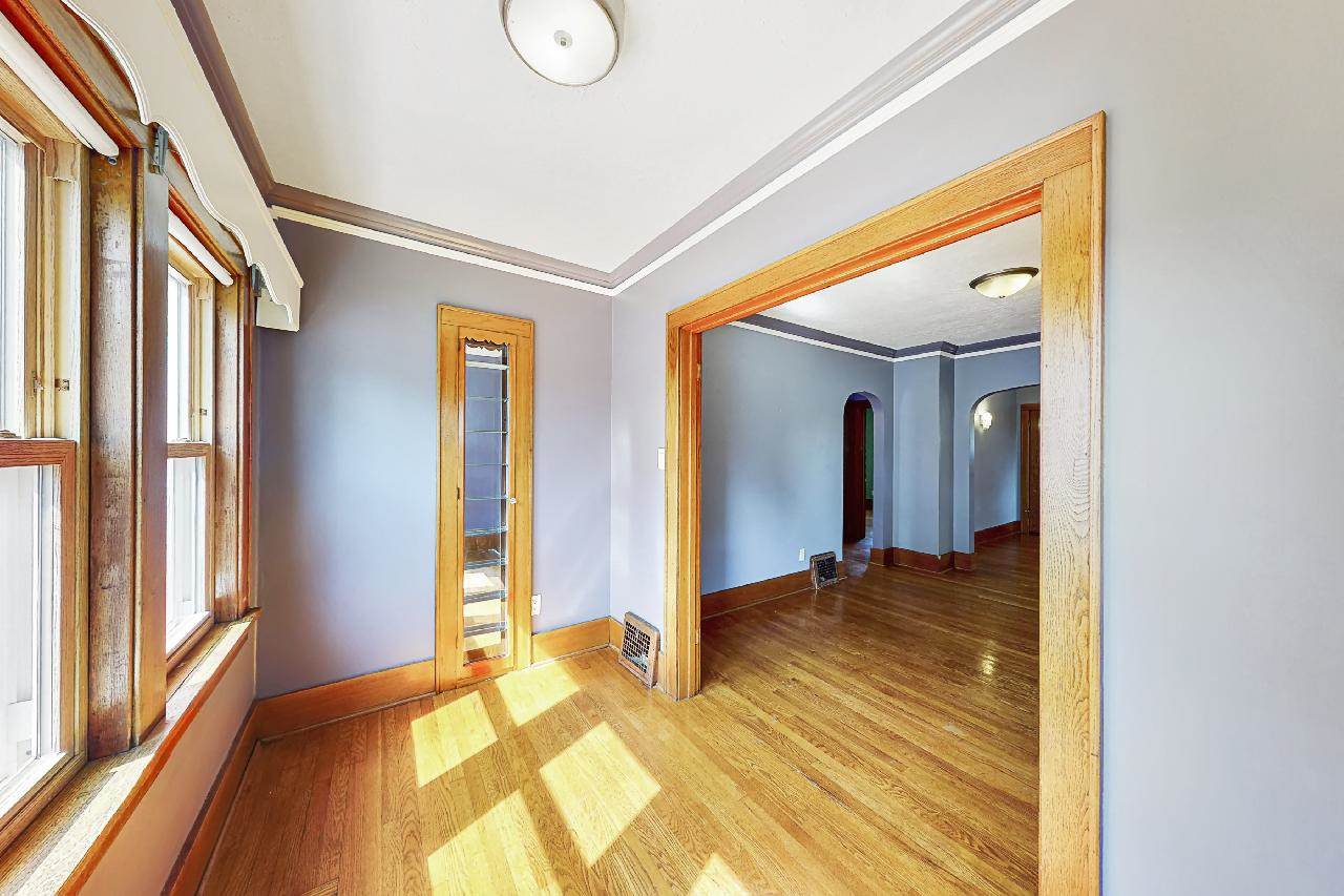 4334 South 12 Street, Omaha, NE 68107