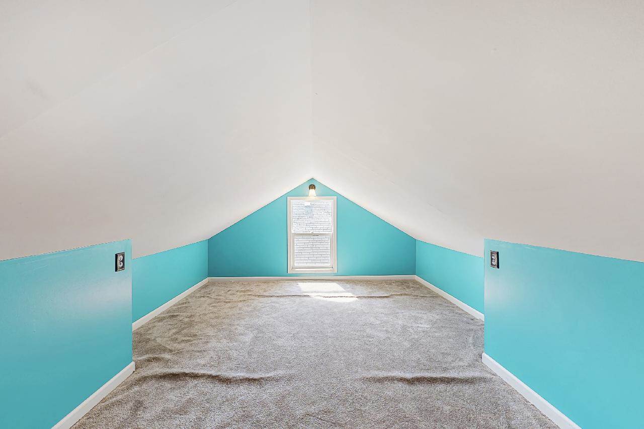 4334 South 12 Street, Omaha, NE 68107